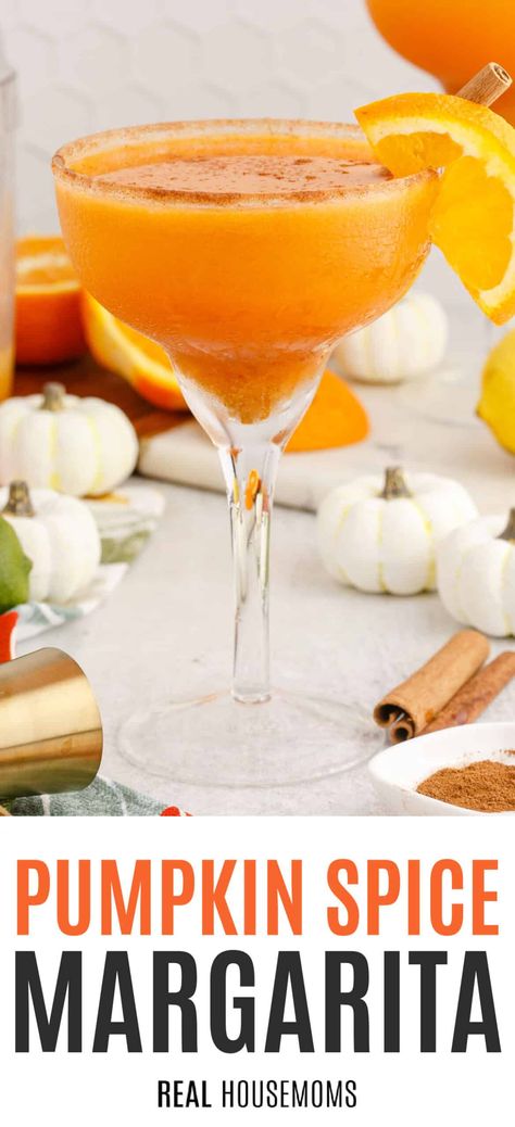 Spice up your Fall with this tasty Pumpkin Spice Margarita that's shaken with pumpkin puree and your favorite tequila! #Realhousemoms #pumpkinspice #margarita #pumpkin #drinks #cocktail #girlsnight #thanksgiving #halloween #falldrink Margarita Pumpkin, Halloween Margaritas, Traditional Margarita, Pumpkin Drinks, Boozy Drinks, Fall Cocktails, Pumpkin Ideas, Fall Drinks, Pumpkin Puree