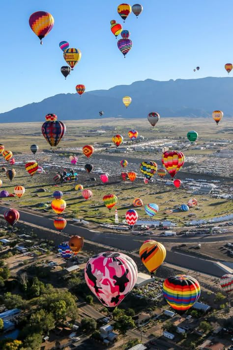 Check out "Albuquerque International Balloon Fiesta" in New Mexico Albuquerque Turkey, Albuquerque Balloon Festival, New Mexico Vacation, Hot Air Balloons Photography, New Mexico Style, Travel New Mexico, Air Balloon Festival, Roswell New Mexico, Hot Air Balloon Festival