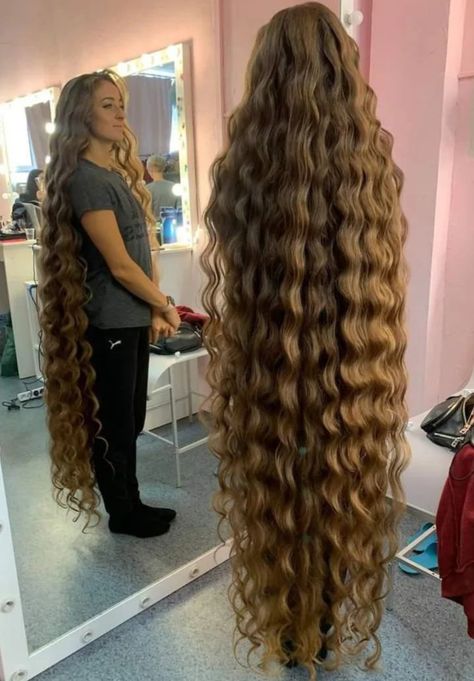 Hip Length Hair, Long Natural Curly Hair, Extremely Long Hair, Curls For Long Hair, Rapunzel Hair, Really Long Hair, Hair Growth Treatment, Super Long Hair, Long Wavy Hair