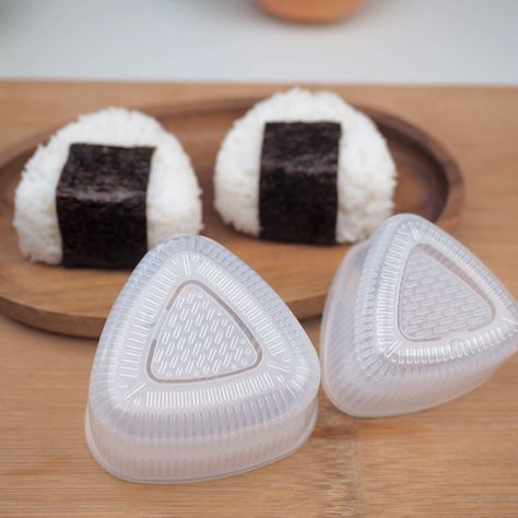 4PCS/Set DIY Sushi Mold Onigiri Rice Ball Food Press Triangular Sushi Maker Mold Sushi Kit Japanese Ball Food, Diy Kitchen Accessories, Bento Accessories, Sushi Kit, Onigiri Rice, Making Sushi, Japanese Diet, Sushi Making, Sushi At Home