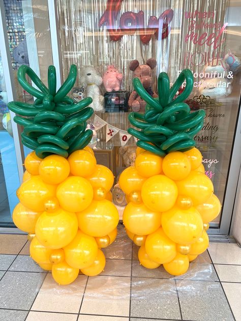 Luau 50th Birthday Party, Pineapple Balloon Column, Luau Balloon Centerpieces, Hawaii Balloon Arch, Tiki Balloon Garland, Hawaiian Party Balloons, Hawaiian Dance Theme, Pineapple Balloon Decor, Luau Party Balloons