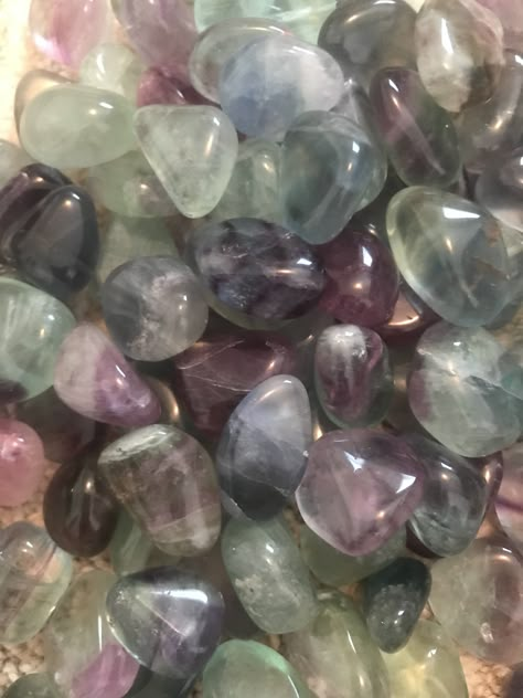 rainbow fluorite tumble Minerals Aesthetic, Green And Purple Aesthetic, Crystals Aesthetic, Crystals Natural, Stones Aesthetic, Crystal Aesthetic, Pretty Rocks, Makeup Eye Looks, Cool Rocks