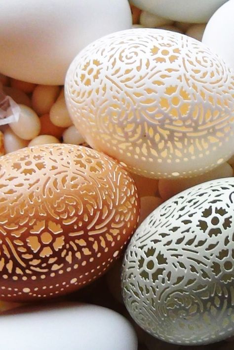 Perfect for Easter, egg carving is a technique using precise tools to gently carve and cut away at the shell. Decorate For Easter, Eggshell Mosaic, Easter Egg Decorations, Egg Carving, Making Easter Eggs, Egg Shell Art, Easter Egg Art, Carved Eggs, Shells Diy