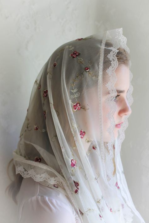 Evintage Veils~St Therese "Little Flower" Veil Lace Chapel Veil Mantilla Infinity Veil Christian Veils, Nora Lovely, Chapel Veil Catholic, App Lock, Egypt Girls, Veil Mantilla, Catholic Veil, Estilo Hijab, Mantilla Veil