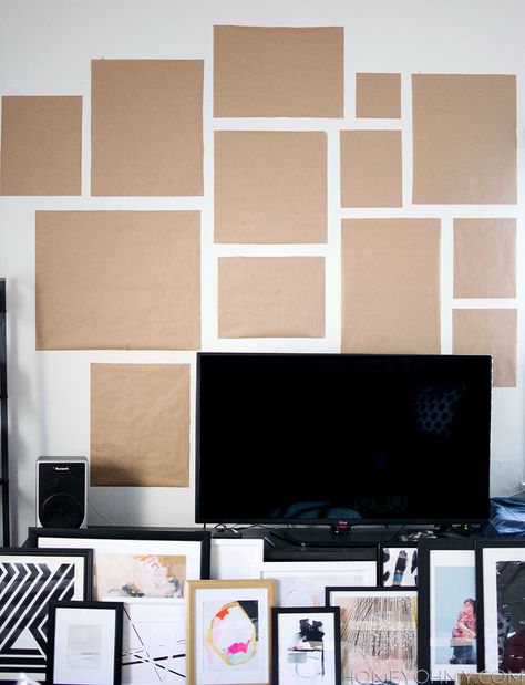 Plan an art gallery wall with kraft paper Tv Gallery Wall, Tv Regal, Gallery Wall Layout, Photo Wall Gallery, Gallery Wall Living Room, Paint Companies, Gallery Walls, Decor Guide, Wall Gallery