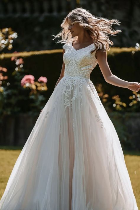 22 Wedding Dresses for Big Busts - hitched.co.uk Dresses For Big Bust, Allure Wedding Dresses, Stylish Gown, Modest Bridal, Bridal Ball Gown, Modest Wedding, A Wedding Dress, Allure Bridal, Modest Wedding Dresses