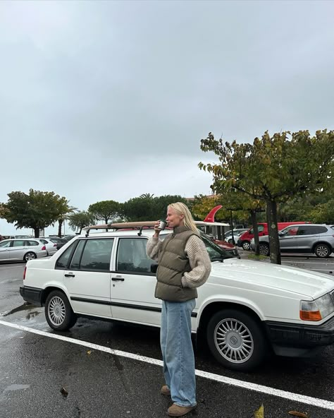 Amanda Djerf, November 13, Laid Back Style, Vintage Vibes, Style Icon, Fitness Inspo, Oversized Fits, Cold Weather, Surfing