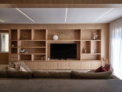 1980s House, Built In Wall Units, Lounge Rooms, Tv Built In, Teen Lounge, Built In Shelves Living Room, Wood Tv Cabinet, House Cladding, Tv Room Design