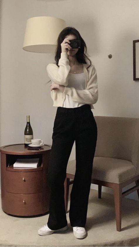 Black Slacks Outfit, Black Dress Pants Outfits, Winter Outfit For Women, White Shoes For Women, Dress Pants Outfits, Outfit For Women, Korean Casual Outfits, Pants Outfit Casual, Casual Day Outfits