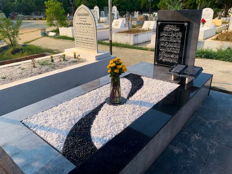 Beautiful Graveyard Tomb Stone Design, Beautiful Graveyard, Muslim Cemetery, Grave Yard, Cemetery Art, Graveyard, Cemetery, Art Ideas, Monument