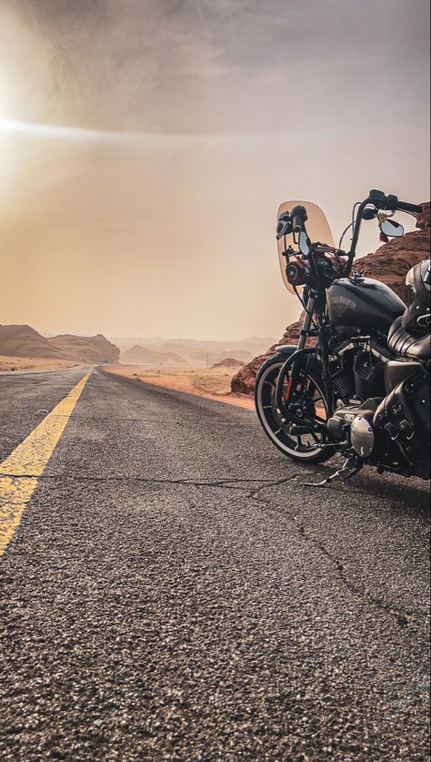 Harley Davidson sportster iron 883 Saudi Arabia in the desert and among mountains Harley Davidson Photography, Harley Davidson Iron 883 Wallpaper, Harley Davidson Motorcycles Wallpaper, Harley Davidson Aesthetic, Harley Wallpaper, Harley Davidson Motorcycles Sportster, Moto Harley Davidson, Moto Wallpapers, Bike Wallpaper