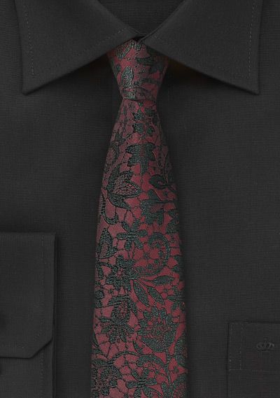 Satanic Wedding, Burgundy And Black Wedding, Red And Purple Wedding, Haunted Wedding, Purple Wedding Ideas, Burgundy Tie, Sheath Wedding Gown, Wedding Tie, Goth Wedding