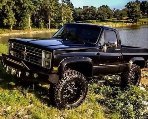 square body Chevy truck Trucks Chevy, Black Truck, Lifted Chevy Trucks, Lifted Chevy, Old Pickup Trucks, Jacked Up Trucks, Classic Pickup Trucks, Gm Trucks, Chevy Pickups