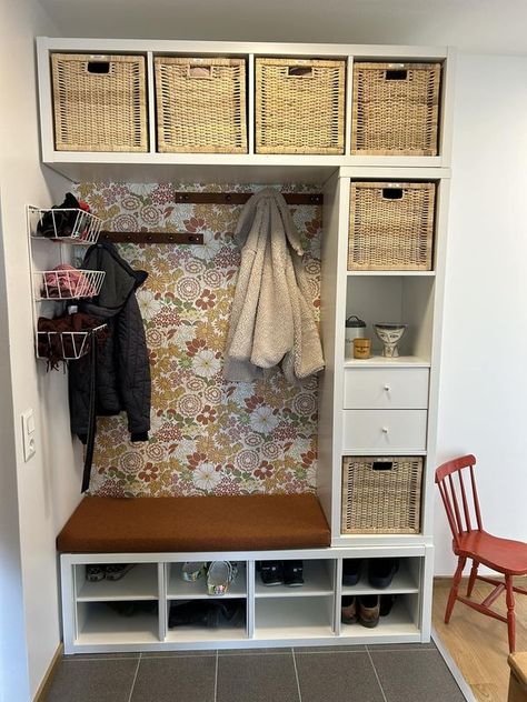 Kallax Entryway, Mudroom Entryway Storage, Mudroom Wall Ideas, Small Entrance Hall Ideas, Small Entrance Halls, Mudroom Remodel, Kallax Hack, Ikea Kallax Hack, Ikea Hallway