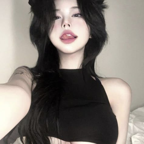 Fesyen Rambut Pendek, Fesyen Rambut, Seductive Clothes, Fete Anime, Cute Cosplay, 여자 패션, Pretty Selfies, Fesyen Wanita, Karakter Anime