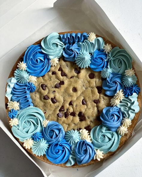 Cookie Cake Decorations Birthday, Mens Cookie Cake, Usa Cookie Cake, 6 Inch Cookie Cake, Cookie Cake Packaging, 40th Birthday Cookie Cake, Pretty Cookie Cake, Cookie Cake Borders, Mini Cookie Cake Designs