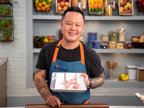 Jet Tila Teaches Us The Essential Knife Skills Everyone Should Know – Food Network Kitchen Fancy Knife, Panang Chicken, Skills Everyone Should Know, Panang Curry Paste, Jet Tila, Brine Chicken, Panang Curry, Knife Skills, Chicken Curry Recipe