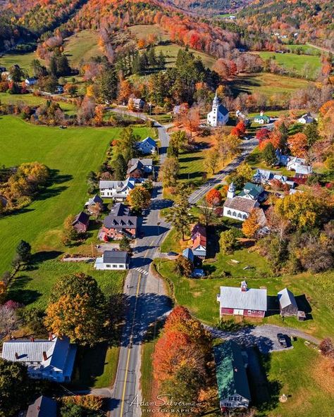 Small Town Halloween, Strafford Vermont, Fall Town, Tis Autumn, 3 Witches, New England House, New England Town, Vermont Farms, Sturbridge Village