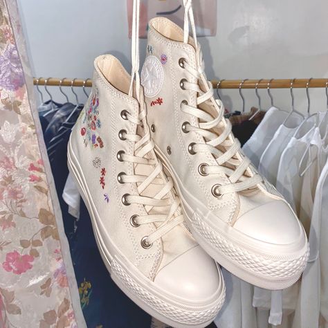 White Platform Converse, White Platform Shoes, Chuck Taylor All Star Lift, Platform Converse, White Platform, Shoes Spring, Aesthetic Shoes, Converse Chuck Taylor All Star, Slice Of Life