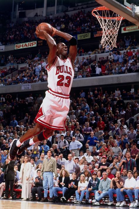 Michael Jordan's Jumpman Logo Will Be on Some NBA Uniforms Next Season 1996 Chicago Bulls, Michael Jordan Dunking, Mike Jordan, Nba Uniforms, Michael Jordan Art, Michael Jordan Photos, Jeffrey Jordan, Michael Jordan Pictures, Jordan Bulls