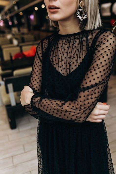 Spring Trends Worth Trying | Damsel In Dior black polka dot sheer dress high neck full sleeves layers Svarta Outfits, Pola Lengan, Silvester Outfit, Textil Design, Black Dress Outfits, Mode Casual, Black Women Fashion, Looks Chic, Spring Trends