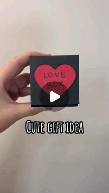 Best Friend Birthday Gift Ideas Diy Homemade Cool Crafts, Handmade Birthday Cards For Best Friend, Diy Gift Card Ideas, Diy Boxes, Diy Birthday Gifts For Friends, Flowers Card, Diy Gift Card, Cards For Boyfriend, Love Box