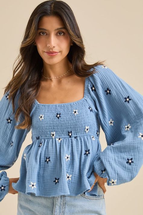 This squareneck embroidered babydoll top is perfect for adding a touch of femininity and style to your wardrobe. The square neckline and delicate embroidery make it a versatile piece that can be dressed up or down, depending on the occasion. Casual Fall Tops, Chenille Dress, Modest Tops, Fall Tops, Delicate Embroidery, Crop Top Casual, Elegant Blouses, Floral Outfit, Babydoll Top