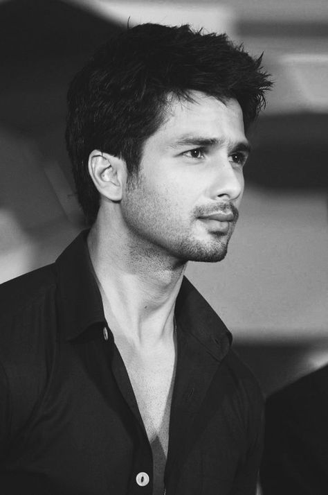 Shahid Kapoor Shahid Kapoor, Desi, A Man, Short Hair, Black And White, Wall, Hair, White, Black