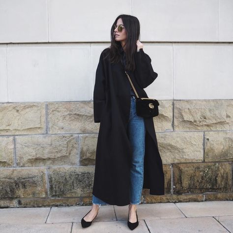 Style Attitude Duster Coat Outfit, Style Casual Chic, Long Black Coat, Coat Outfit, Minimal Outfit, Looks Street Style, Coat Outfits, 가을 패션, Outfits Casual