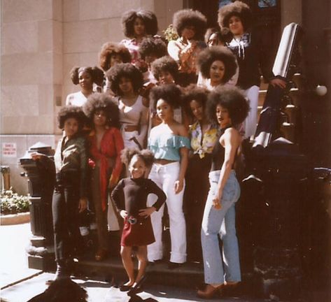 Growing Up Black Aesthetic, Black People In The 70s, Black Women In The 70s, Black Grandma, Studera Motivation, I Love Being Black, Vintage Black Glamour, Pelo Afro, Black Photography