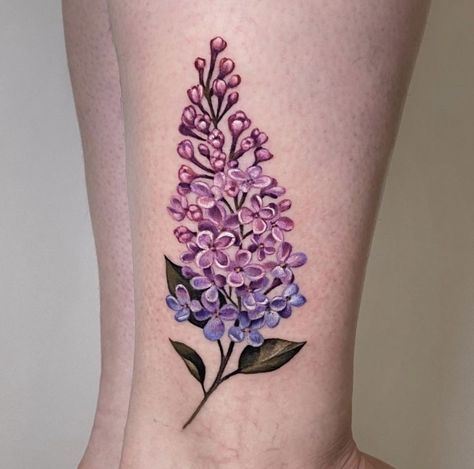 Lilac Stem Tattoo, Tattoo Lilac Flower, Lilac Tattoo Color, Lilac And Hummingbird Tattoo, Lilocks Flower Tattoo, Lilac Flowers Tattoo, Lilac Bush Tattoo, Small Lilac Tattoo Black And White, Purple Lilac Tattoo