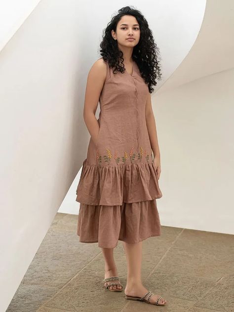 Handloom Frocks For Women, Latest Model Dresses For Women, Linen Frocks For Women, Latest Frock Designs For Women, Latest Frock Designs, Kurthi Models Latest, Cotton Frocks For Women, वेस्टर्न ड्रेस, Simple Cotton Dress