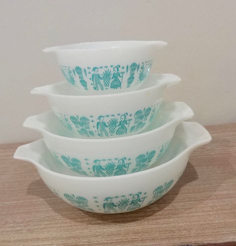 Pyrex Butterprint, Gooseberry Pyrex, Vintage Pyrex Patterns, Pyrex Vintage Rare, Vintage Pyrex Dishes, Pyrex Dishes, Rare Pyrex, Pyrex Patterns, Striped Bowl