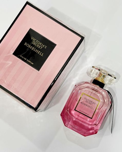 Victoria Secret Perfume Collection, Victorias Secret Perfumes, Victoria Secret Body Spray, Parfum Victoria's Secret, Victoria's Secret Perfume, Victory Secret, Fragrances Perfume Woman, Body Smells, Victoria Secret Perfume