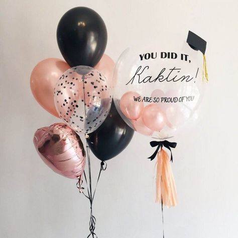 Balloon Decorations Graduation, Outdoor Graduation Parties, Outdoor Graduation, Graduation Poster, Graduation Party Planning, Graduation Party Themes, Clear Balloons, Grad Party Decorations, Gender Reveal Balloons