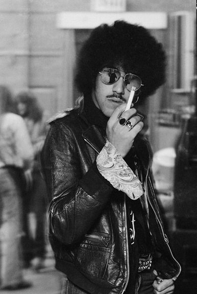 Phil Lynott, Irish Rock, Dancing In The Moonlight, International Music, Rock Groups, Vintage Rock, Irish Men, Freddie Mercury, Classic Rock