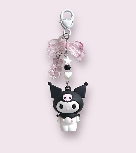 Pink edition🩷 #beadedjewelry #handmadejewelry #kuromi #beadedkeychain #beadedphonecharm #phonecharms #bow #hellokittycore Tattoo Charms, Airpods Charm, Birthday Party Souvenirs, Keychain Camera, Hello Kitty Keychain, Disney Inside Out, Key Accessories, Charm Keychain, Camera Strap