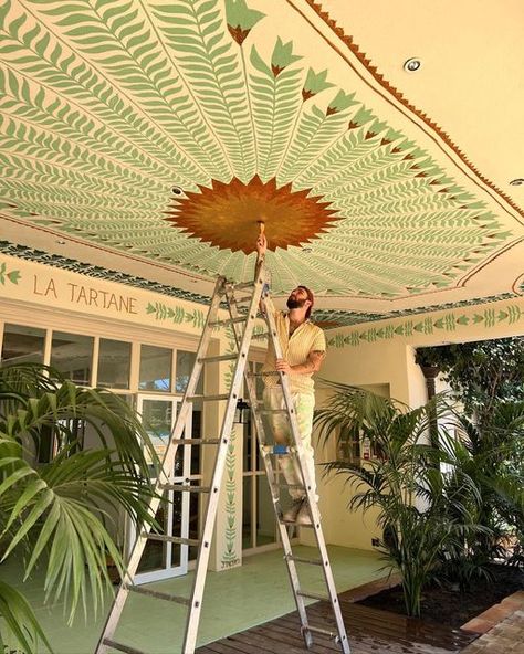 Hand Painted Dining Room Mural, Painted Ceiling Stripes, Funky Ceiling Ideas, Painting Room Walls Ideas, Painted Ceiling Pattern, Painting Apartment Walls, Ceiling Painting Design, Mural In House, Ceiling Art Diy