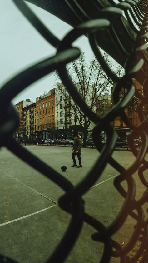 Street Photography Of People, 90s Urban Aesthetic, Photojournalism Photography Ideas, Industrial Landscape Photography, Nyc Urban Photography, Foreground Middleground Background Photography, Modern Street Photography, Soft Urban Aesthetic, Banality Photography