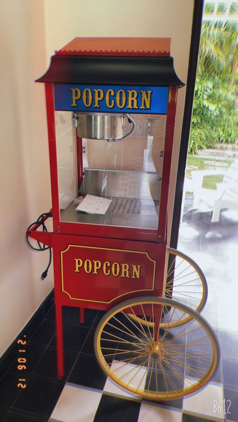 Carnival Themed Party, Popcorn Machine, Prom Theme, Red Carpet Event, Popcorn Maker, Themed Party, Popcorn, Party Themes, Red Carpet