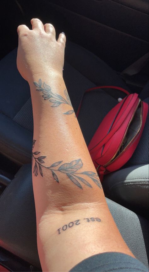 Wrap Around Tattoo Black Women, Cute Back Tats Women, Vine Tattoos Black Women, Wrap Around Wrist Tattoos Black Women, Est 2004 Tattoo, Plant Tattoos Black Women, Vines Around Arm Tattoo, Vine Sleeve Tattoos For Women, Vine Forearm Tattoo