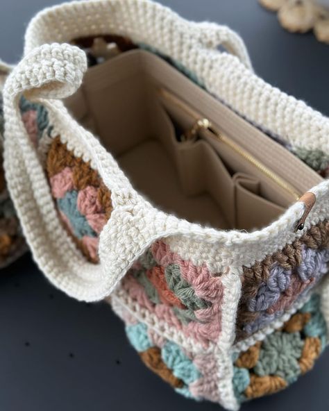 Big Crochet Bag, Scrap Crochet, Big Crochet, Crochet Pattern Instructions, Bag Crochet Pattern, Big News, Crochet Patterns For Beginners, Bag Crochet, Big Bags