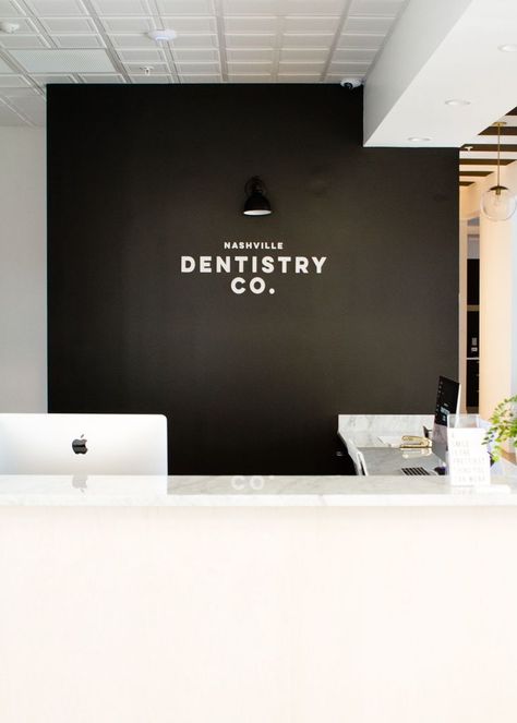 Black And White Medical Office, Black Dental Clinic, Black And White Dental Office, Dentist Office Design Interiors, Ortho Office, Dental Design Interior, Doctor Office Design, Massage Room Design, Dentistry Office