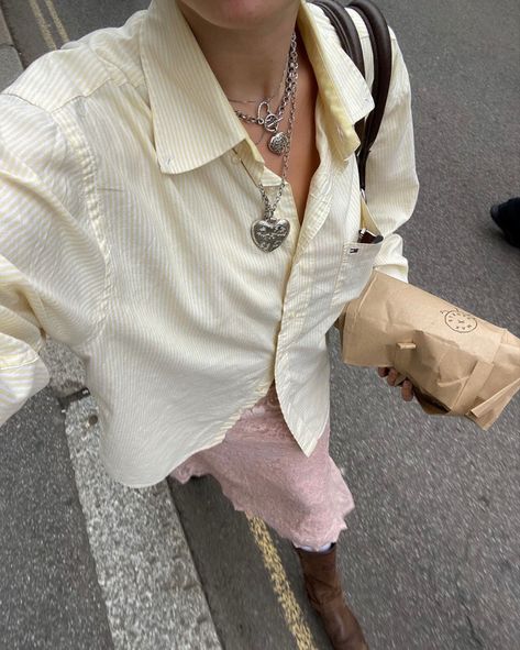 Fashion Midsize Women, Pastel Outfits Aesthetic, Traje Cowgirl, Midsize Summer, Ootd Aesthetic, Quoi Porter, Rodeo Outfits, Moda Chic, Cowgirl Outfits