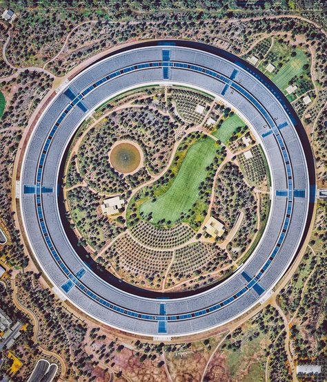 Apple Park is the corporate headquarters of Apple Inc., located in Cupertino, California, USA. It was opened to employees in April 2017, superseding the original "Apple Campus," which opened in 1993.... Apple Campus, Apple Store Design, Apple Headquarters, Apple Building, Cupertino California, Apple Park, Corporate Headquarters, Digital Media Design, Archi Design