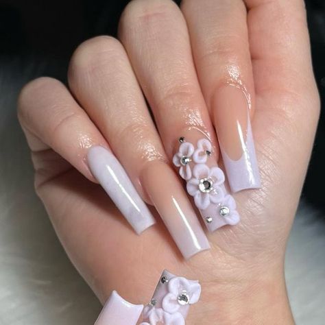 Lizbeth Sarabia on Instagram: "3D Flowers on this birthday set💜   • •  #nailsofinstagram #bombnails #explorepage #nailporn #nailartist #nailinspo #nailsdesign #chicagonails #chicagonailtech #nailjunkie #nailtech #xlnails #nailaddict #nails #nailtech #3dflowernails #purplenails #frenchiesofinstagram #ombrenails #marblenails" Nails 3d Flowers, 3d Flower Nails, Nails 3d, Marble Nails, Birthday Nails, 3d Flowers, Nail Technician, Purple Nails, Ombre Nails