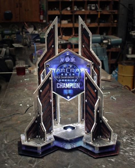 Refinerii Custom Trophies & Awards (@refinerii) • Instagram photos and videos Custom Trophies, Trophies & Awards, Custom Metal, Acrylic Prints, All Design, Photo And Video, Instagram Photos, Instagram Photo, Color