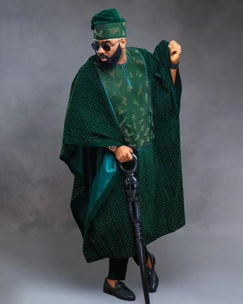 The Gents at AMVCA10 Cultural Night Have The Perfect Trad Inspo Green Agbada, Green Ankara, Agbada Design, Men Poses, Wedding Fits, Fairytale Bridal, Ankara Clothing, African Print Maxi Skirt, Style Africain