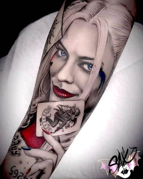 Badass Tattoos For Women, Maquillage Harley Quinn, Joker And Harley Tattoo, Tatuaje Harley Quinn, Harley Tattoos, 42 Tattoo, Joker Tattoo Design, Harley Quinn Tattoo, Catrina Tattoo