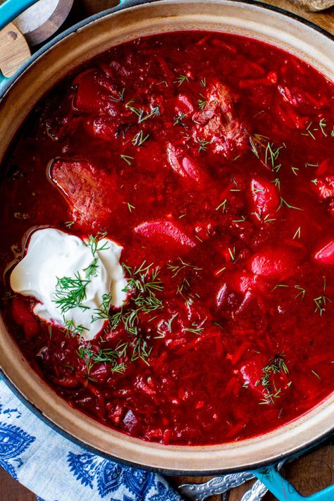 Traditional Borscht Recipe, Soup Recipes Healthy, Borscht Recipe, Borscht Soup, Beet Soup, Vegetarian Soup Recipes, Mushroom Soup Recipes, Pickled Beets, Ukrainian Recipes